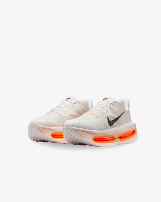 NIKE Vomero Premium