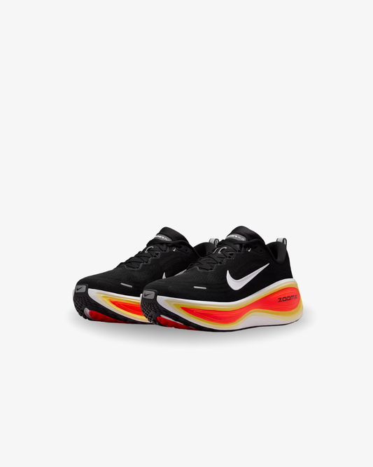 NIKE Vomero Plus