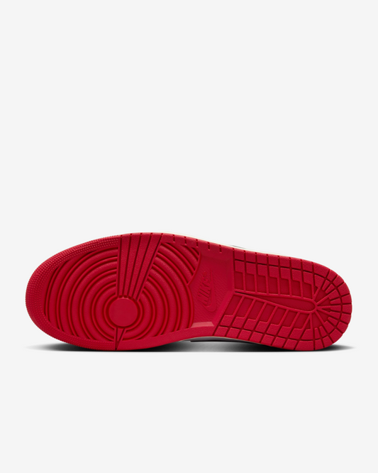 Tenis Nike Jordan 1 Retro High OG Black Toe Reimagined