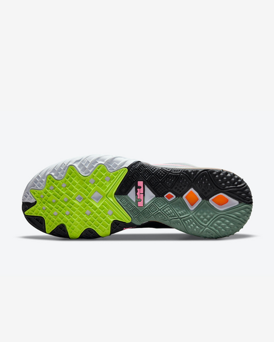 Tenis Nike LeBron 18 Low