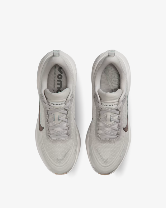 Nike  Vomero Plus