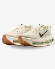 Nike Vomero Premium 'Pale Ivory Sanddrift Jade Horizon'