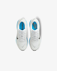 NIKE Vomero Plus