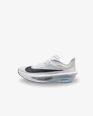 NIKE   Zoom Fly 6