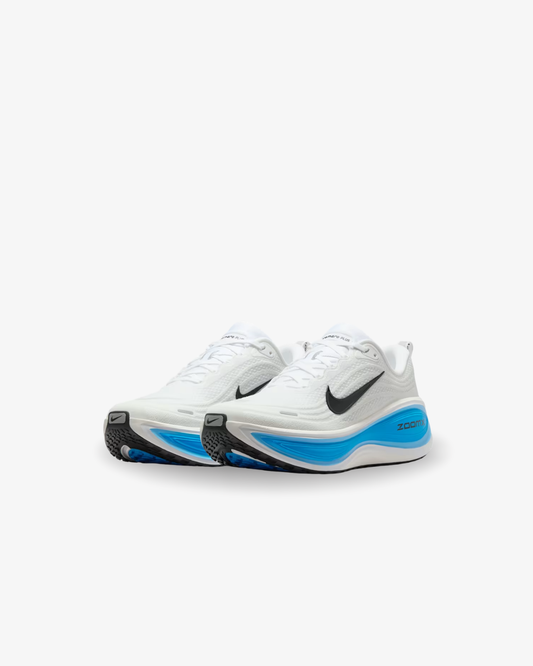 NIKE Vomero Plus