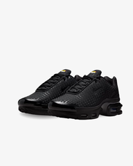 NIKE AIR MAX PLUS VII