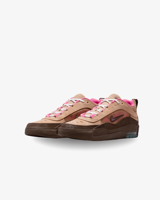 NIKE Air Max Ishod