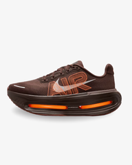 NIKE  Renegade x Nike Vomero Premium 'Cinnamon