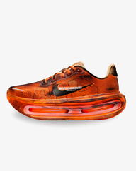 NIKE  Melitta Baumeister x Wmns Vomero Premium 'Total Orange'
