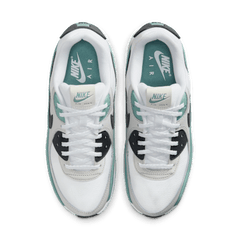 Nike Air Max 90 LV8