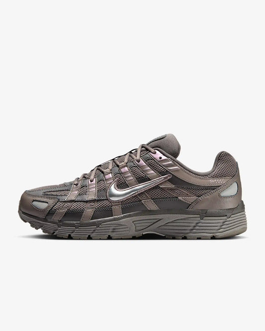 Nike  P-6000