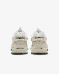 Tenis Nike Zoom Vomero 5 Roam