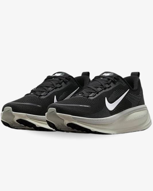 Nike Vomero 18 - 11.5US HOMBRE