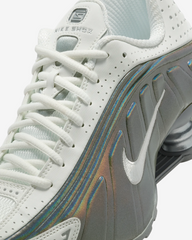 Nike Shox R4
