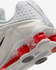 Nike Shox R4