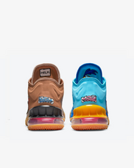 Tenis Nike LeBron 18 Low Wile E. vs Roadrunner Space Jam