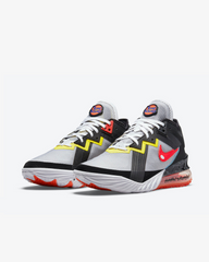 Tenis Nike LeBron 18 Low Sylvester vs Tweety Space Jam