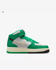Tenis Nike Air Force 1 Mid LV8