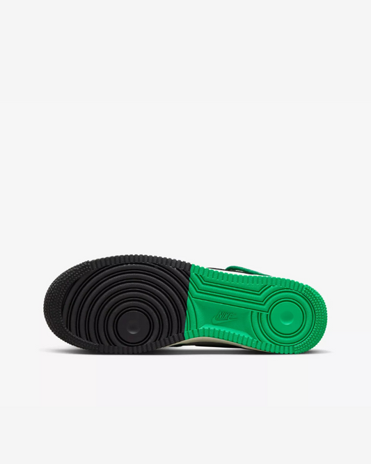 Tenis Nike Air Force 1 Mid LV8