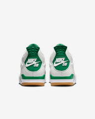 Tenis Nike Jordan 4 Retro SB Pine Green