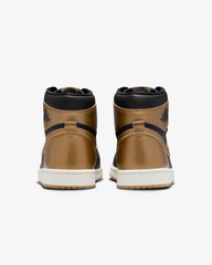 Tenis Nike Jordan 1 Retro High OG Black Metallic Gold