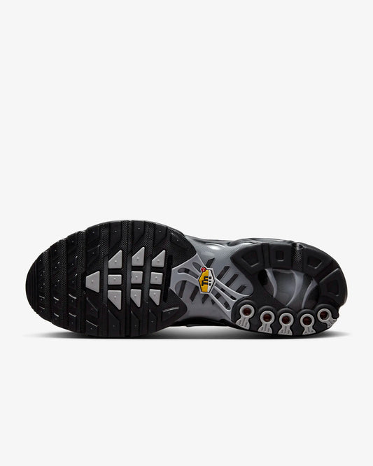 Tenis Nike Air Max Plus Multi Swoosh Black Bright Crimson