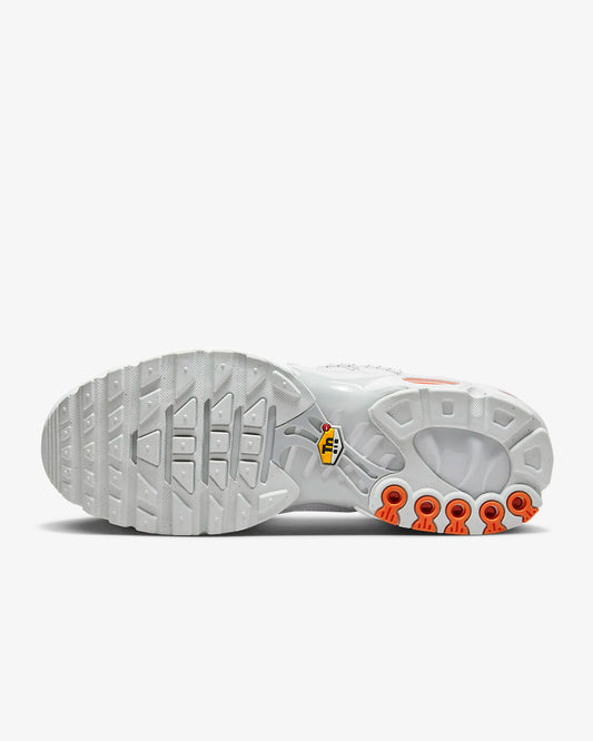 Tenis Nike Air Max Plus Utility White Safety Orange