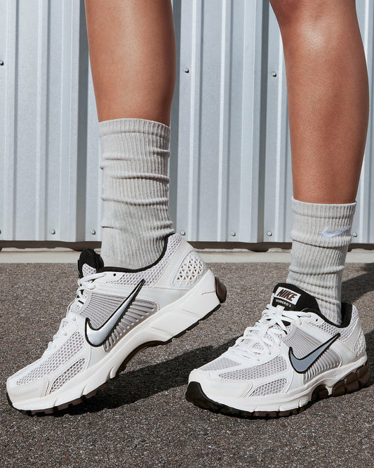 Tenis Nike Zoom Vomero 5